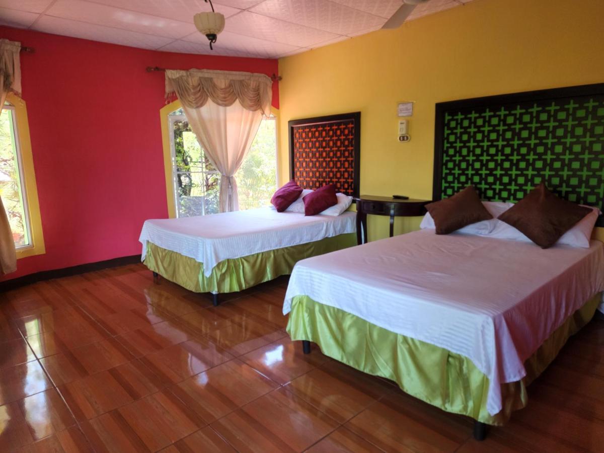 Hotel Y Restaurante Las Margaritas Perquin Bagian luar foto